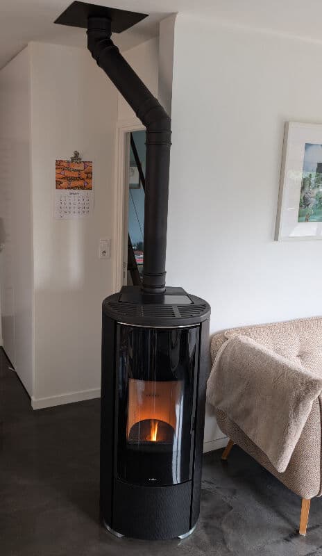 Poêle à granulés Nobis A8 installé à Caumont-sur-Durance, proche Cavaillon et Avignon, avec aides disponibles.